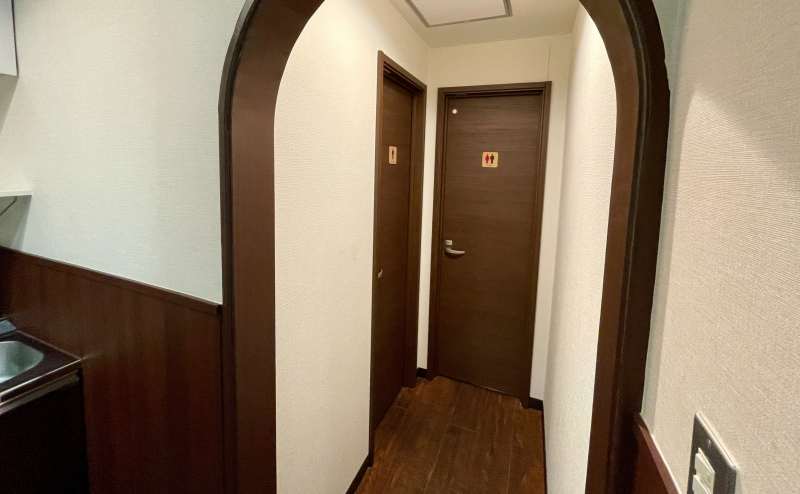 【※8階には男女共用トイレと男性用トイレのみなので、女性トイレをご希望の方は7階のお手洗いをご利用ください】 - TIME SHARING 四谷8Aの写真