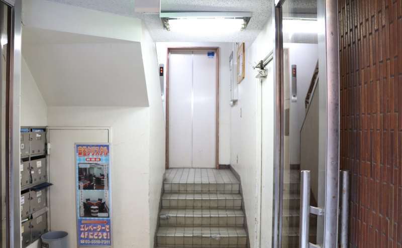 1階エレベーター - TIME SHARING 新橋駅日比谷口前の写真
