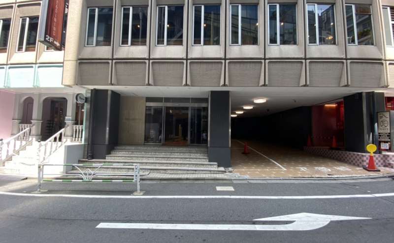 建物メイン入口 - TIME SHARING 渋谷ワールド宇田川ビル7Bの写真
