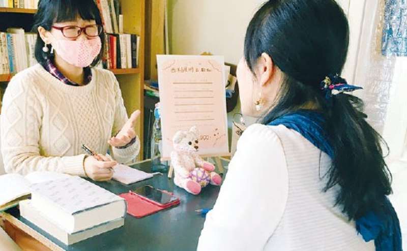 テーブルのみのご予約で、占いや英会話などのレッスンや教室を開催することもできます