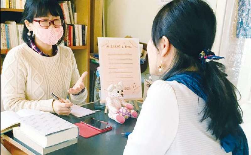 【秋田県羽後町】ワークショップやレッスンにおすすめ 格安/占い 英会話 クラフト 勉強 作業/複合施設内レンタルスペース/テーブル席(1テーブル椅子2脚)/yado&kissa UGO HUB