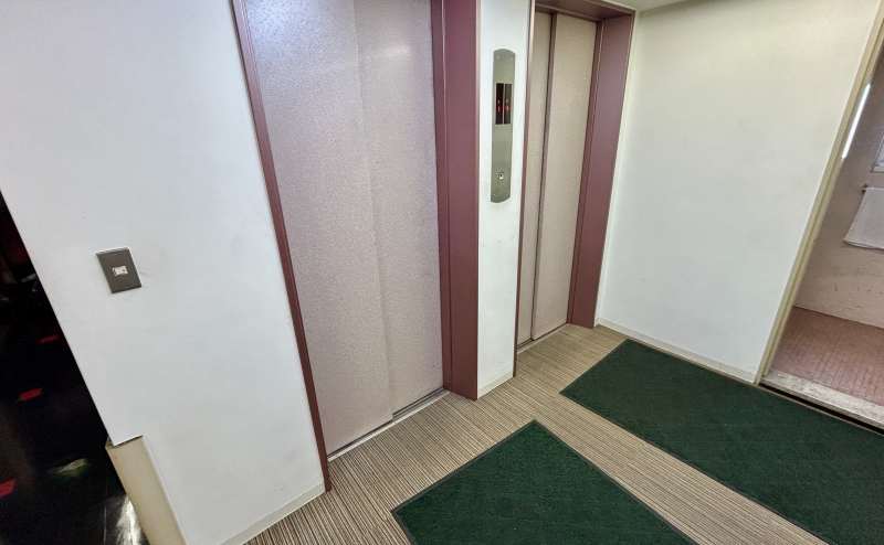 【9階エレベーターホール】 - TIME SHARING 新宿9Cの写真