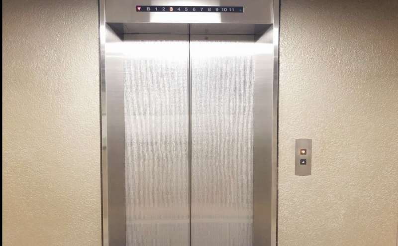 エレベーターをご利用ください