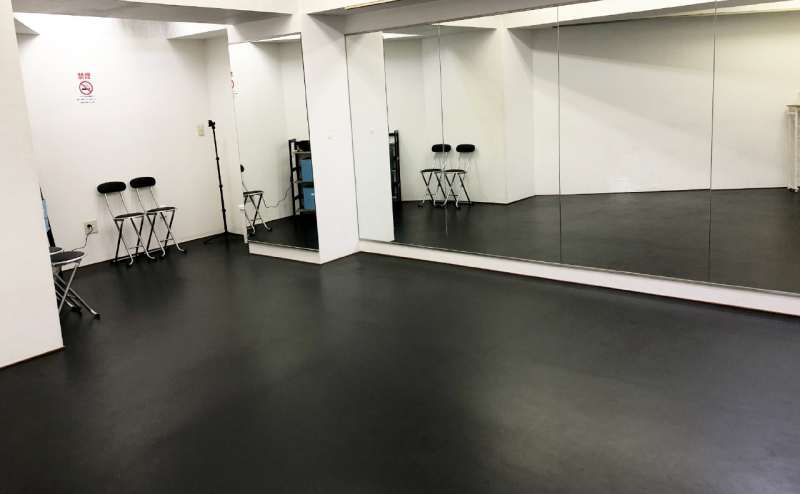 【JR八王子駅から徒歩5分】24時間使用可能の完全防音ダンス・バレエ・フラメンコスタジオ！Wi-Fi・バレエバー・リノリウム床