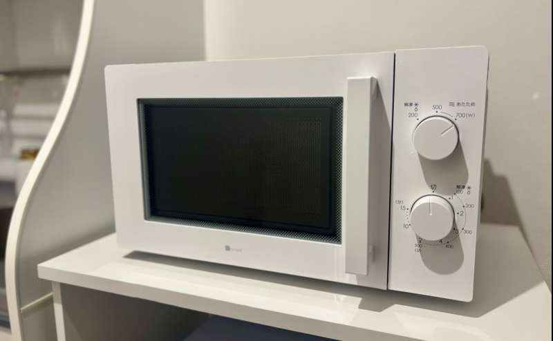 電子レンジは食事用途ではなく施術で必要な場合にご利用いただけます。温熱パックなど、施術に必要なアイテムの加熱にお使いください。
