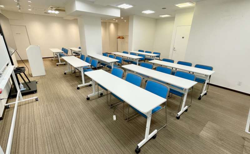 【代々木駅1分】31名着席の会議室！備品全て無料！ TS代々木駅西口前