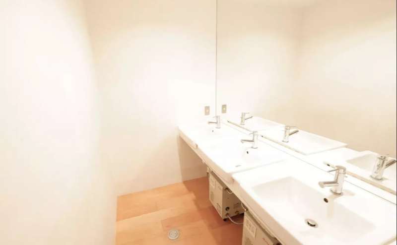 トイレなど水回りの清掃には特に気を配っております。安心してご利用ください